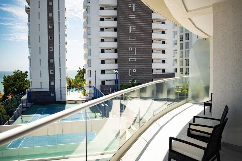 M3 Lujoso Y Comodo Departamento Con Playa 2 Piscinas Cancha De Tenis Jacuzzi Seguridad 24 Horas Manta Exterior photo